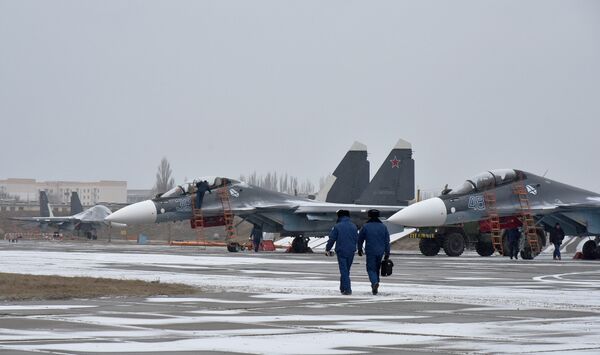 Су-30 СМ перед тренировочными вылетами Су-30 СМ перед тренировочными вылетами