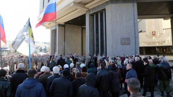Митинг, посвященный памяти крымчан, которые погибли при столкновении у стен крымского парламента 26 февраля 2014 года 