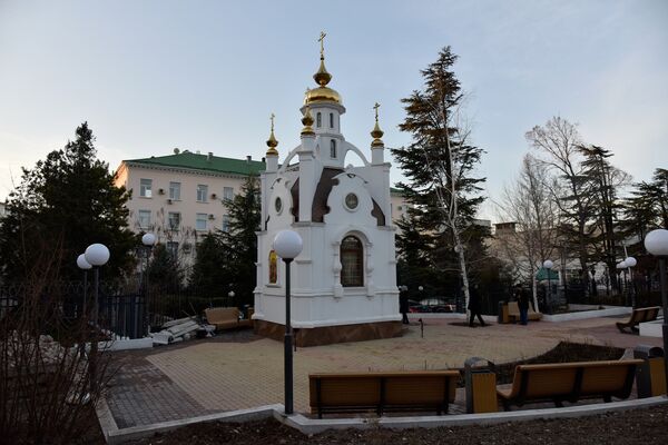 Часовня в честь святых царственных страстотерпцев государя Николая II и его семьи, расположенная возле прокуратуры Республики Крым Часовня в честь святых царственных страстотерпцев государя Николая II и его семьи, расположенная возле прокуратуры Республики Крым
