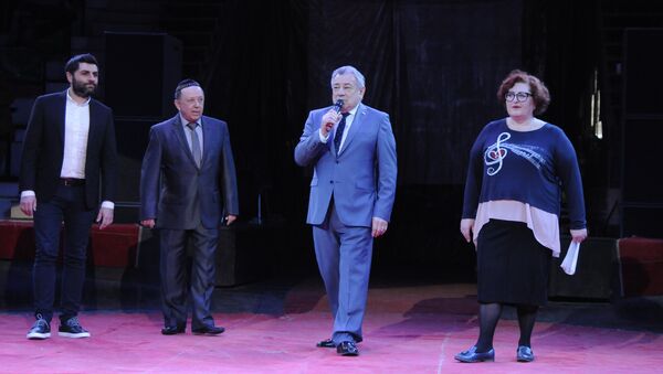 В Симферополе прошло празднование иудейского праздника Пурим. Президент Всекрымского еврейского конгресса Ян Эпштейн (третий слева)