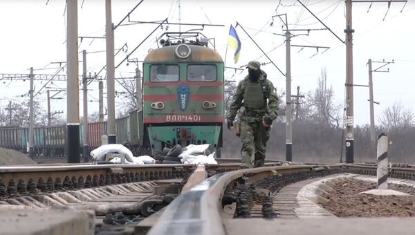 Захваченный радикалами поезд в Донецкой области. 14 марта 2017 года