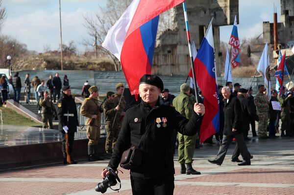 В Севастополе состоялся митинг в честь третьей годовщины воссоединения Крыма с Россией В Севастополе состоялся митинг в честь третьей годовщины воссоединения Крыма с Россией