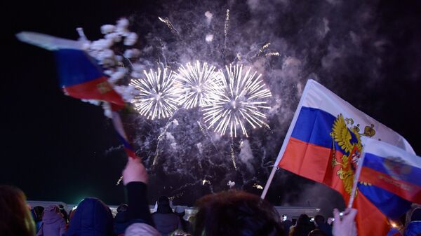 Салют в Симферополе в честь годовщины воссоединения Крыма с Россией 