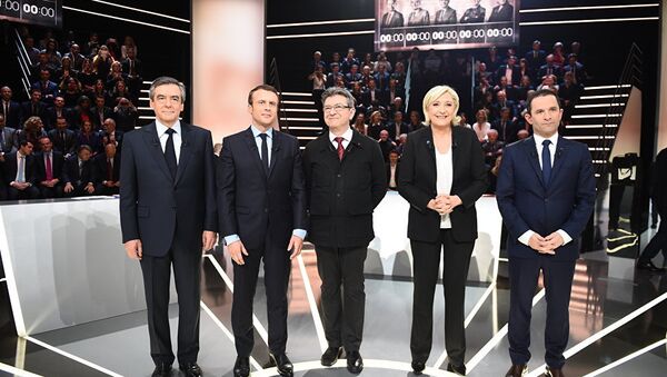 Участники предвыборных дебатов во Франции (слева направо): Франсуа Фийон, Эммануэль Макрон, Жан-Люк Меланшон, Марин Ле Пен и Бенуа Амон