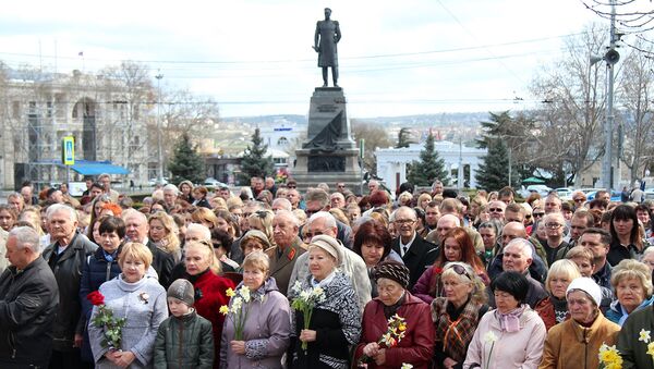 Митинг в Севастополе в память о жертвах теракта в метро Санкт-Петербурга