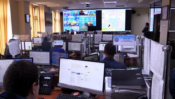 Работа оперативного штаба поисково-спасательной операции на месте кораблекрушения сухогруза в акватории Черного моря