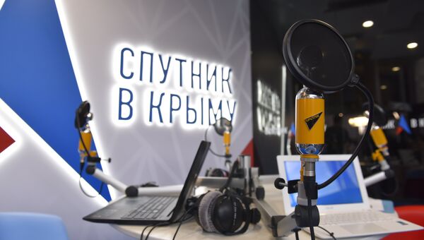 Выездная студия радио Спутник в Крыму на Ялтинском международном экономическом форуме