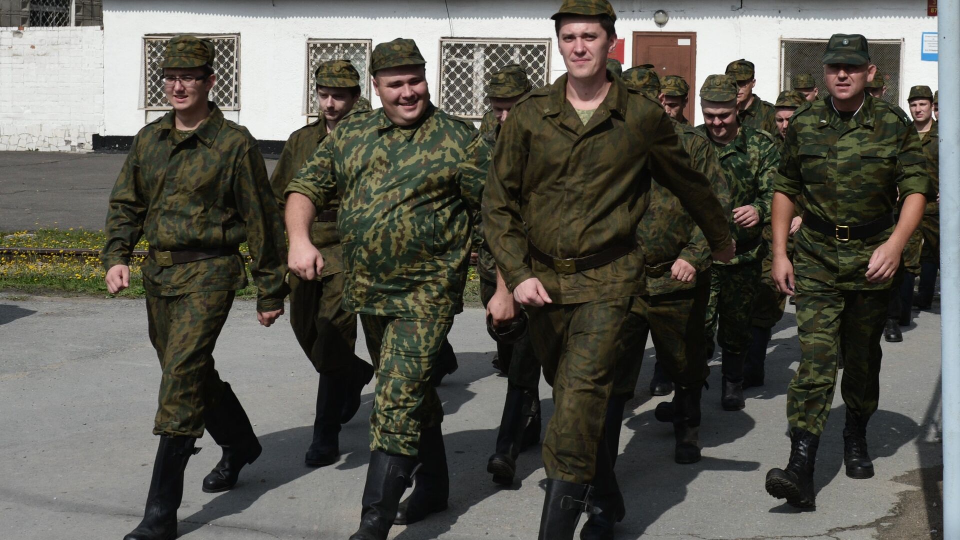 Военнослужащие запаса, призванные для прохождения военных сборов - РИА Новости, 1920, 22.10.2025