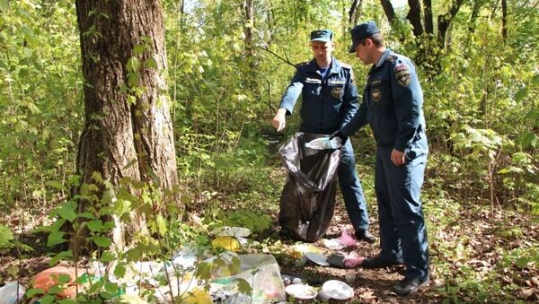Уборка от мусора берегов Симферопольского водохранилища в рамках Всекрымского субботника