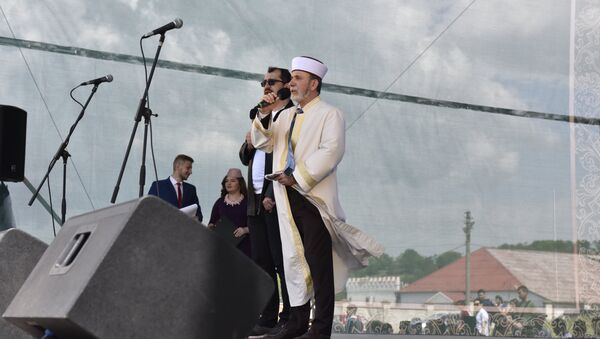 Муфтий мусульман Крыма Эмирали хаджи Аблаев на крымско-татарском празднике Хыдырлез