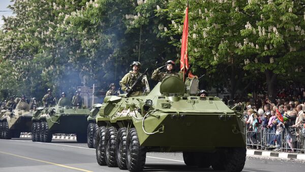 Военный парад в Симферополе