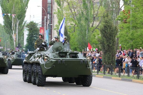 Военный парад в Керчи