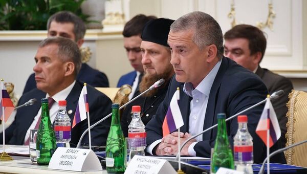 Глава Крыма Сергей Аксенов на заседании Группы стратегического видения Россия - исламский мир в Грозном