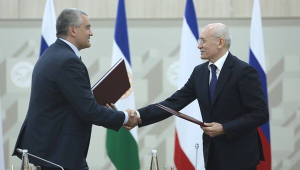 Глава Крыма Сергей Аксенов и глава республики Башкирия подписали соглашение о сотрудничестве