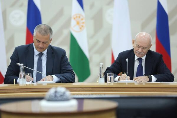 Глава Крыма Сергей Аксенов и глава республики Башкирия подписали соглашение о сотрудничестве Глава Крыма Сергей Аксенов и глава республики Башкирия подписали соглашение о сотрудничестве