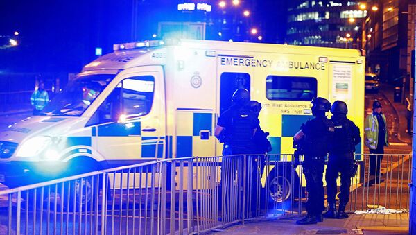Полиция возле стадиона Манчестер Арена, где произошел теракт