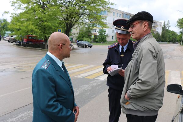 Рейд сотрудников Управления Федеральной налоговой службы России по Республике Крым Рейд сотрудников Управления Федеральной налоговой службы России по Республике Крым