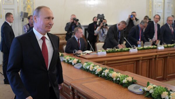 Президент РФ Владимир Путин принял участие в работе XXI Петербургского международного экономического форума