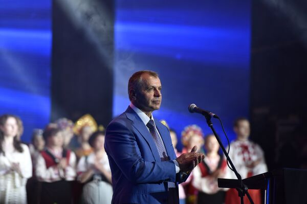 Председатель Государственного совета Республики Крым Владимир Константинов на открытии XI международного фестиваля Великое русское слово Председатель Государственного совета Республики Крым Владимир Константинов на открытии XI международного фестиваля Великое русское слово