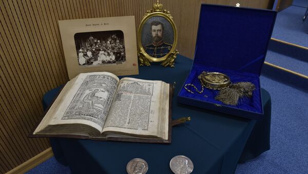 Экспонаты с выставки Древнехранилища (музея) памяти семьи императора Николая II