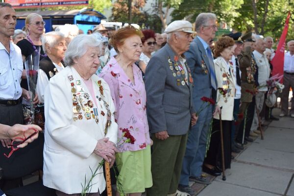 В Симферополе по случаю Дня партизан и подпольщиков состоялся торжественный митинг В Симферополе по случаю Дня партизан и подпольщиков состоялся торжественный митинг