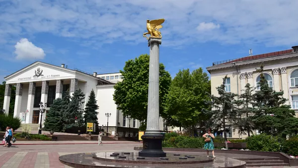 Обелиск с грифоном в Керчи Обелиск с грифоном в Керчи