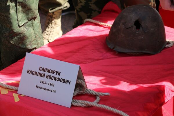 Личные вещи красноармейца Василия Санжарука, участвовавшего в обороне Севастополя Личные вещи красноармейца Василия Санжарука, участвовавшего в обороне Севастополя