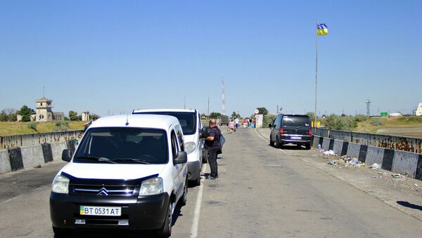 Автомобильная пробка в пункте пропуска Чонгар (Джанкой с российской стороны) на границе России и Украины
