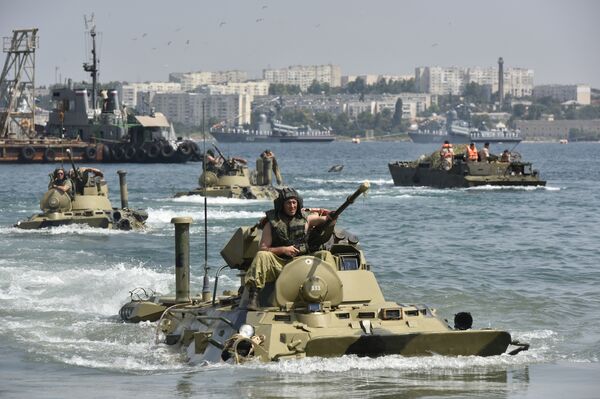 Генеральная репетиция парада кораблей и военно-спортивного праздника в честь Дня ВМФ России в Севастполе Генеральная репетиция парада кораблей и военно-спортивного праздника в честь Дня ВМФ России в Севастполе