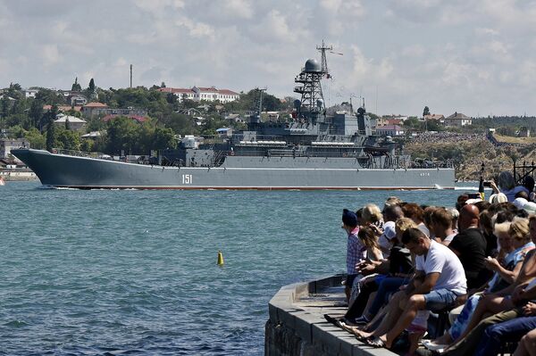 Парад кораблей и военно-спортивный праздник в честь Дня ВМФ России в Севастополе Парад кораблей и военно-спортивный праздник в честь Дня ВМФ России в Севастополе