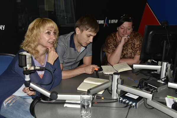 Сотрудники радио Спутник в Крыму за работой