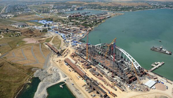 Строительство железнодорожной части Керченского моста в Крыму