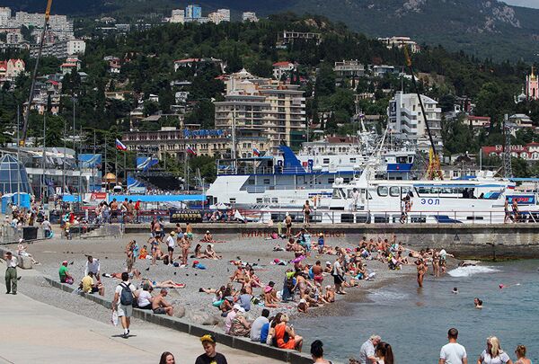 В разных районах Крыма есть пляжи, оборудованные для отдыхающих, у которых есть особенности здоровья или инвалидность В разных районах Крыма есть пляжи, оборудованные для отдыхающих, у которых есть особенности здоровья или инвалидность