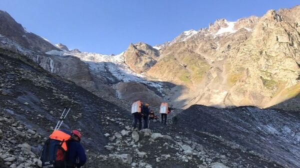 В горах Северной Осетии погибли двое альпинистов из Крыма