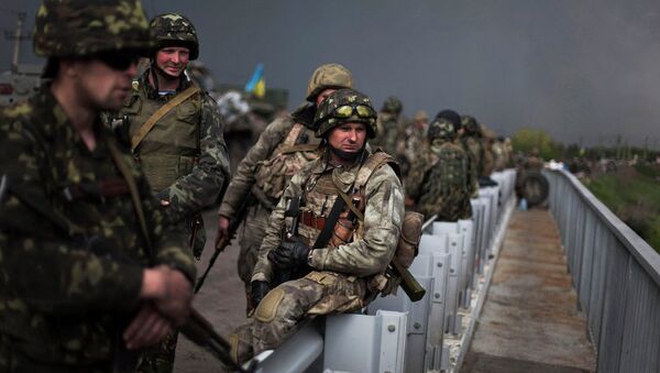 Украинские солдаты. Архивное фото