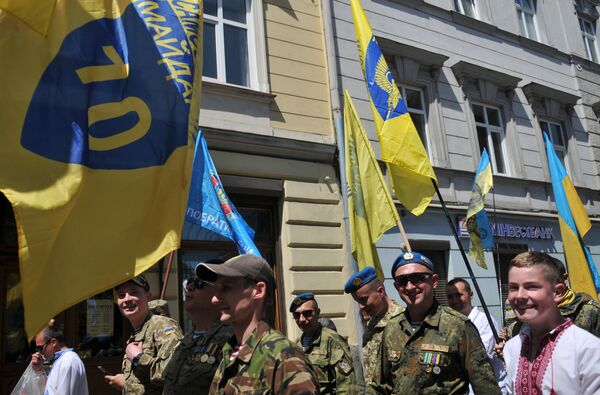 Марш в День Героев во Львове Марш в День Героев во Львове