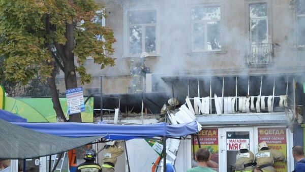 Пожар в торговых павильонах в Севастополе