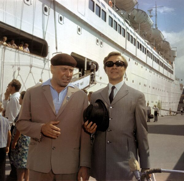 Кадр из кинофильма Бриллиантовая рука