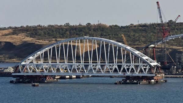 Морская операция по транспортировке железнодорожной арки Крымского моста