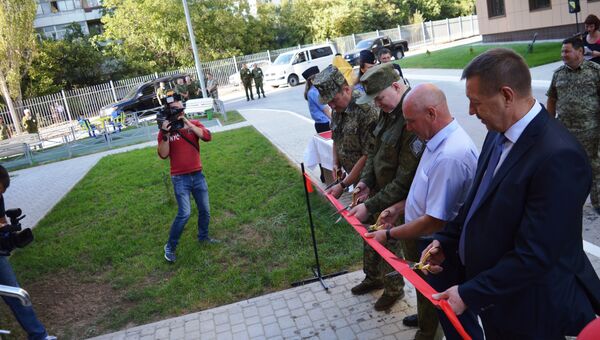 Торжественная церемония сдачи в эксплуатацию новых домов в Джанкое и Армянске для сотрудников ФСБ