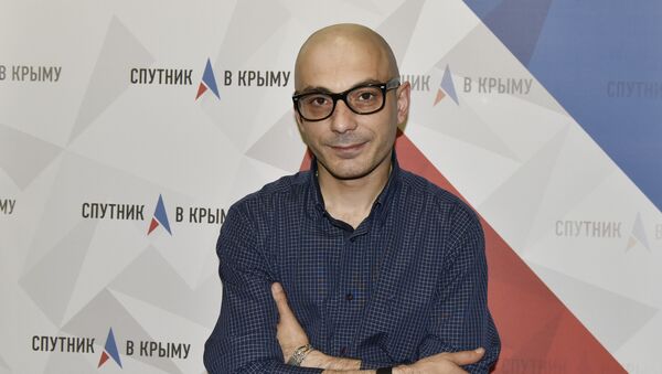 Российский радиоведущий, блогер и писатель Армен Гаспарян