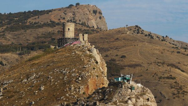 Башня крепости Чембало на территории Балаклавы