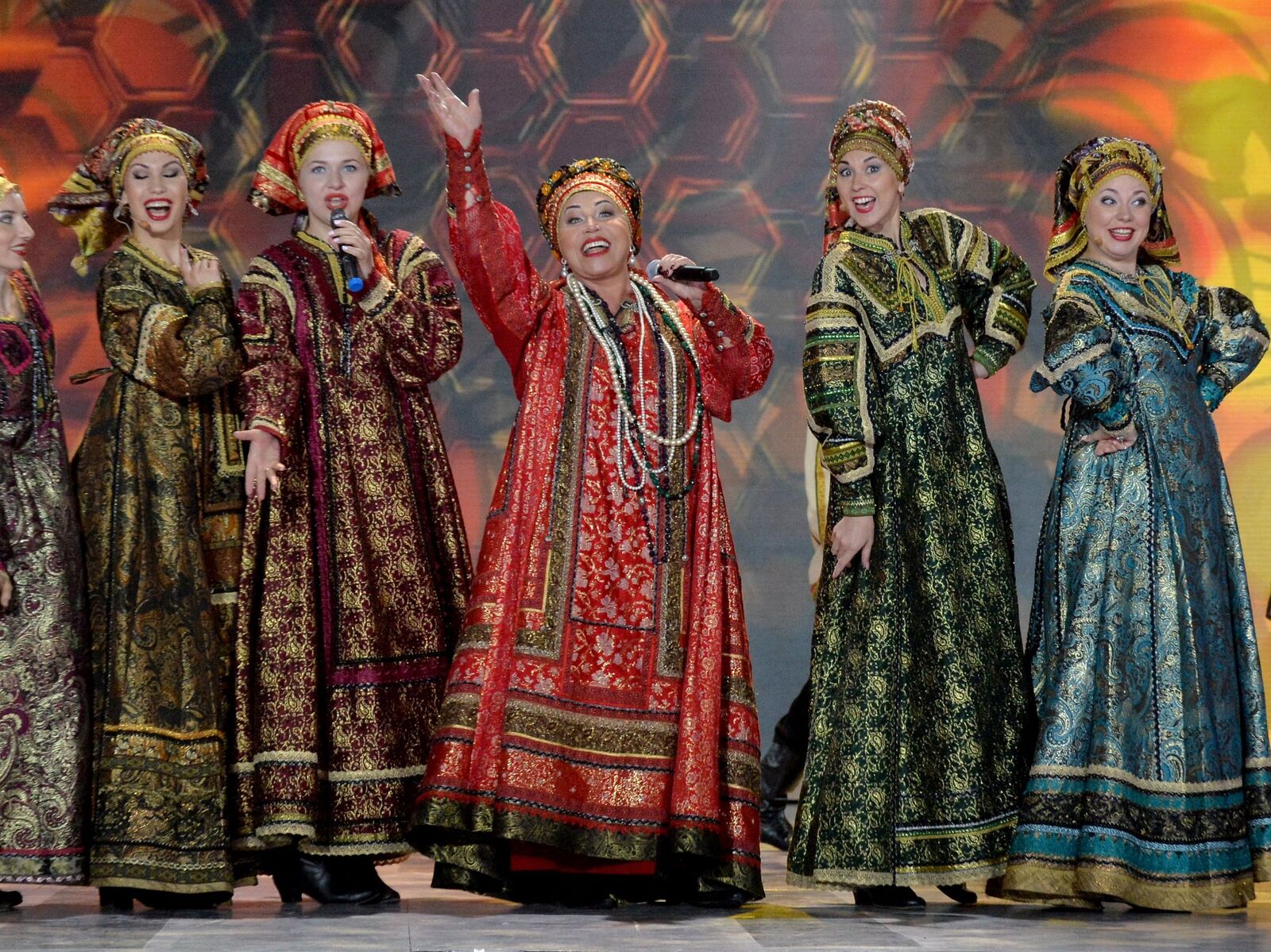 Русские ансамбли костюмы