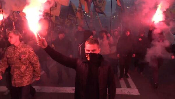 Факельное шествие, фаеры и лозунги во славу Бандеры: марш националистов в Киеве