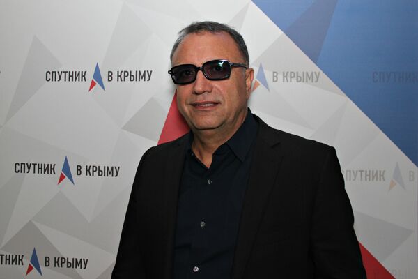 Американский фотограф, основатель премии Lucie Awards Хоссейн Фармани Американский фотограф, основатель премии Lucie Awards Хоссейн Фармани
