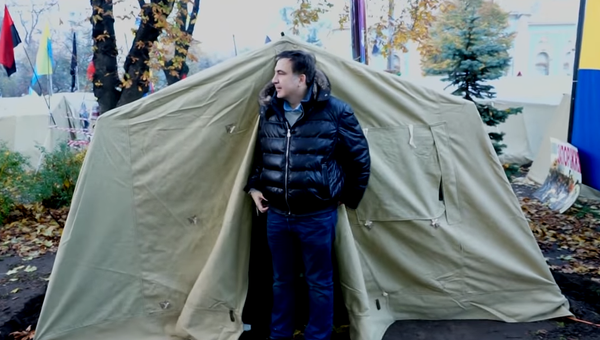 Саакашвили заявил, что провел ночь в палатке протестного лагеря под Верховной Радой