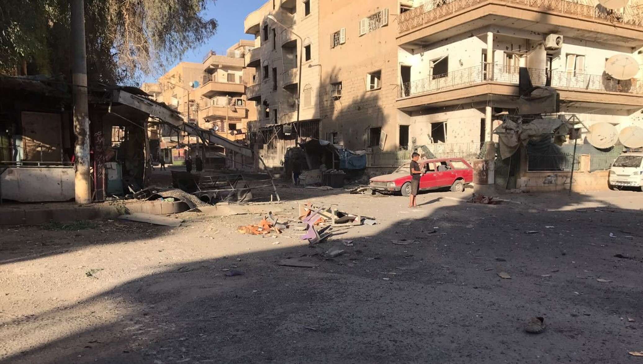 Разрушенная сирия. Провинция Дейр-эз-зор. Абу-Кемаль город. Дейр-эз-зор фото города. Сирия здания.