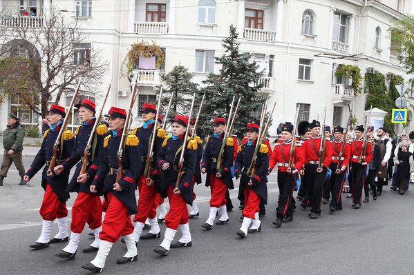 Участники военно-исторического фестиваля Русская Троя, Севастополь
