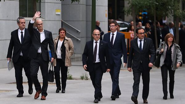 Бывшие члены женералитета Каталонии прибывают в Верховный суд Испании, 2 ноября 2017 года