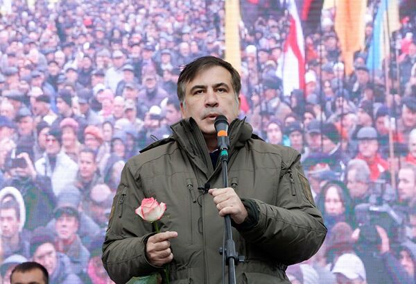 Михаил Саакашвили во время митинга у здания Верховной рады в Киеве. 7 ноября 2017 Михаил Саакашвили во время митинга у здания Верховной рады в Киеве. 7 ноября 2017